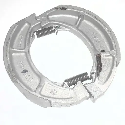 [K6320590] BRAKE SHOE SET 130 DIA/28MM WIDTH - RTR160/HLX150 4G/5G/JUPITER110/NTORQ125/ZT125/ROCKZ125